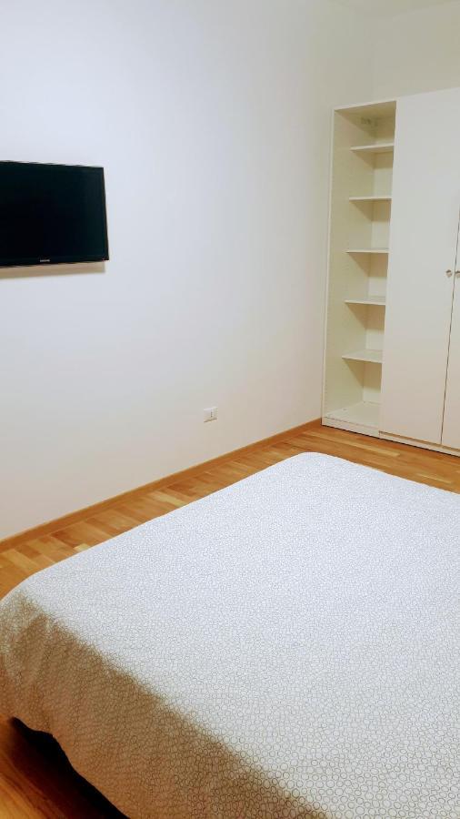 Casa Caterina Apartment มานโตวา ภายนอก รูปภาพ