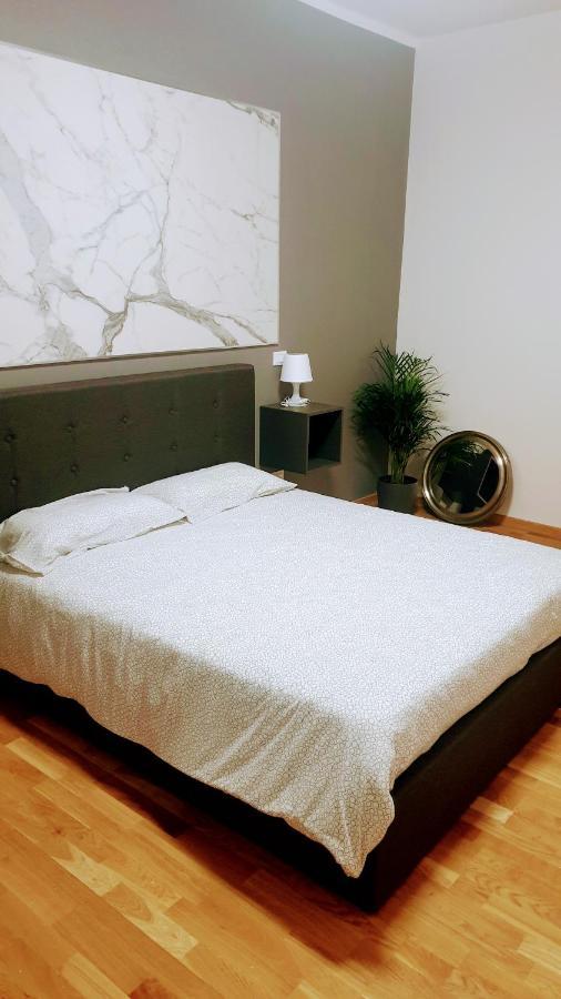 Casa Caterina Apartment มานโตวา ภายนอก รูปภาพ
